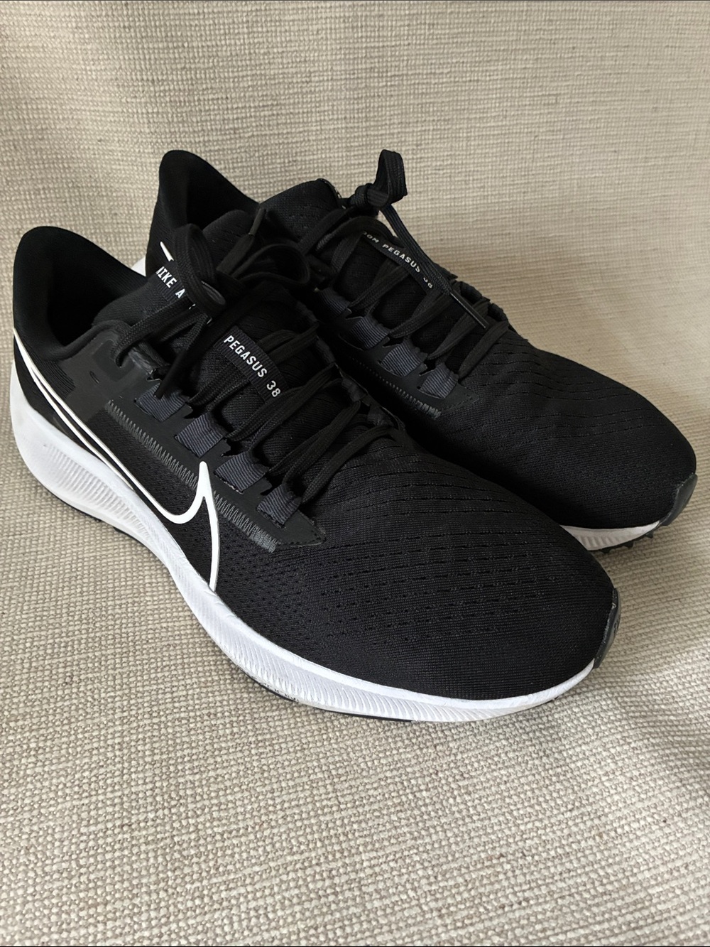 Nike Black and White Pegasus 39 Running Shoes